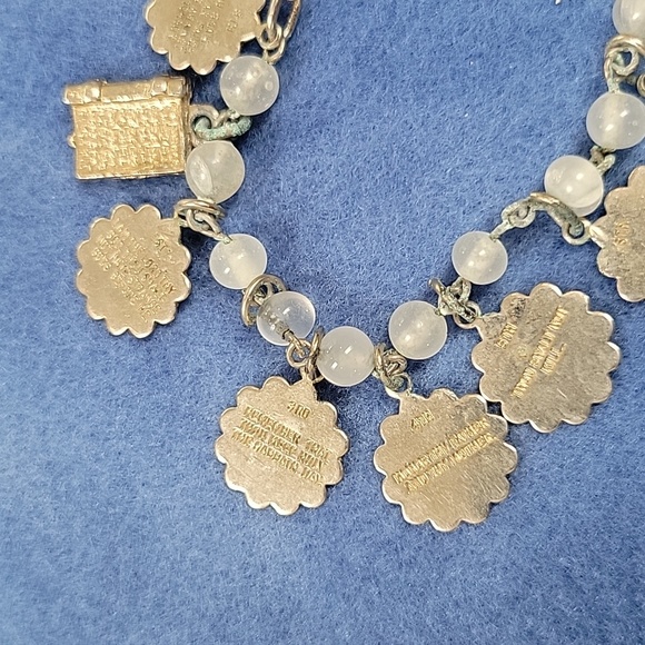 Vintage (10)Ten Commandment - Small CHARM BRACELET Faux Pearl on ANCHOR - Picture 3 of 4